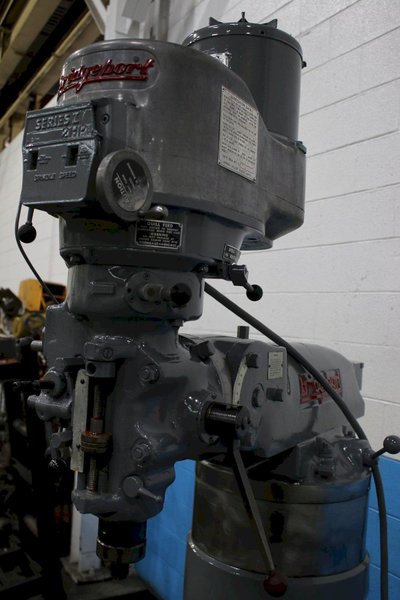 2 HP BRIDGEPORT RAM TYPE VERTICAL MILL: STOCK #76107