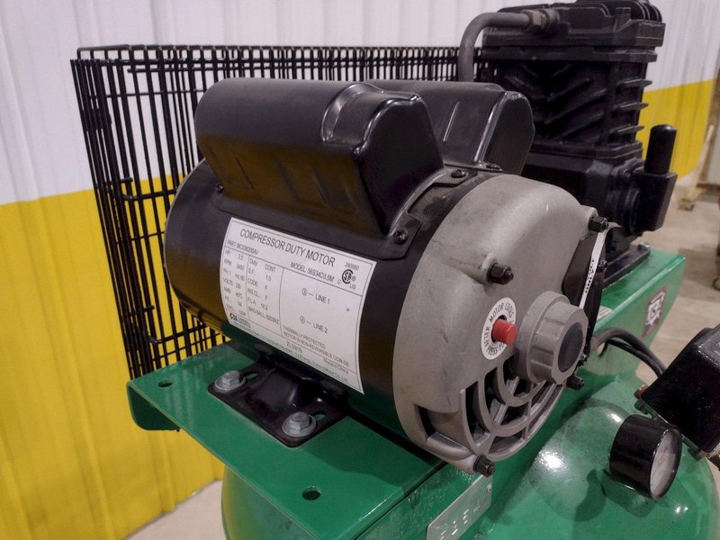 3.7 HP SPEED MODEL #4ME96 VERTICAL AIR COMPRESSOR: STOCK #20148