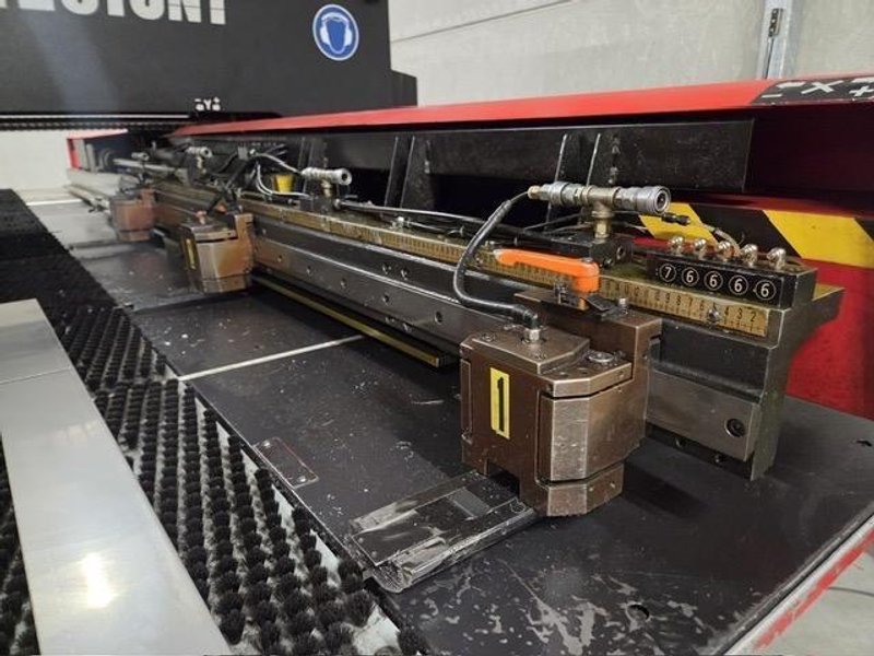 Amada EM2510NT CNC Turret Punch, 2005