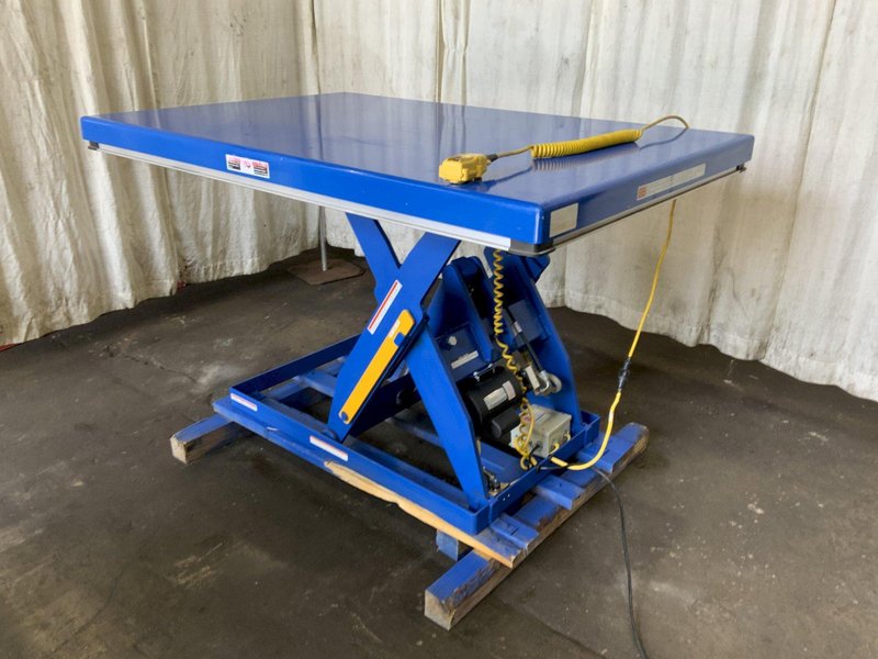 3000 LB VESTIL HYDRAULIC SCISSOR LIFT TABLE: STOCK #81184