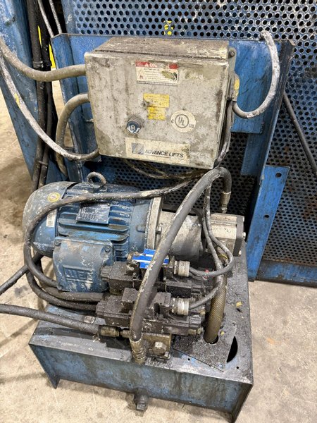 4,000 LBS X 72" X 48" X 72" HIGH ADVANCED LIFTS MODEL #HRDP-6120-4848-M DUMP TILT HOPPER FEEDER: YOBRO #24753