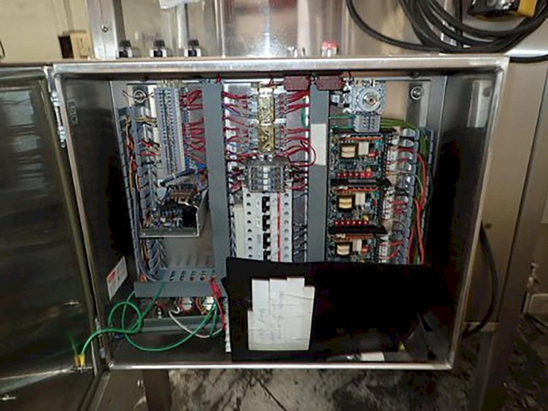 Pace Packaging Omni-Line M400LH S/S Descrambler with S/S Pace Packaging Elevator Conveyor