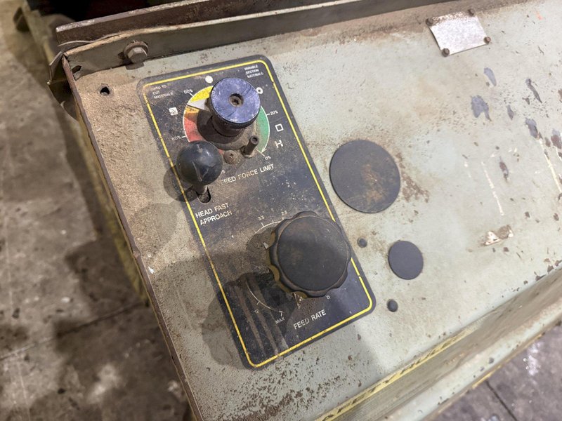 18" X 20" HYD-MECH MODEL V18 SERIES II VERTICAL BAND SAW: STOCK #24965