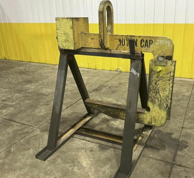 10 TON X 36" CALDWELL #82-10-36 COIL LIFT C-HOOK. STOCK # 0436126
