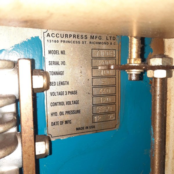 100 TON x 8&#039; ACCURPRESS MODEL 71008 PRESS BRAKE. STOCK # 1273123