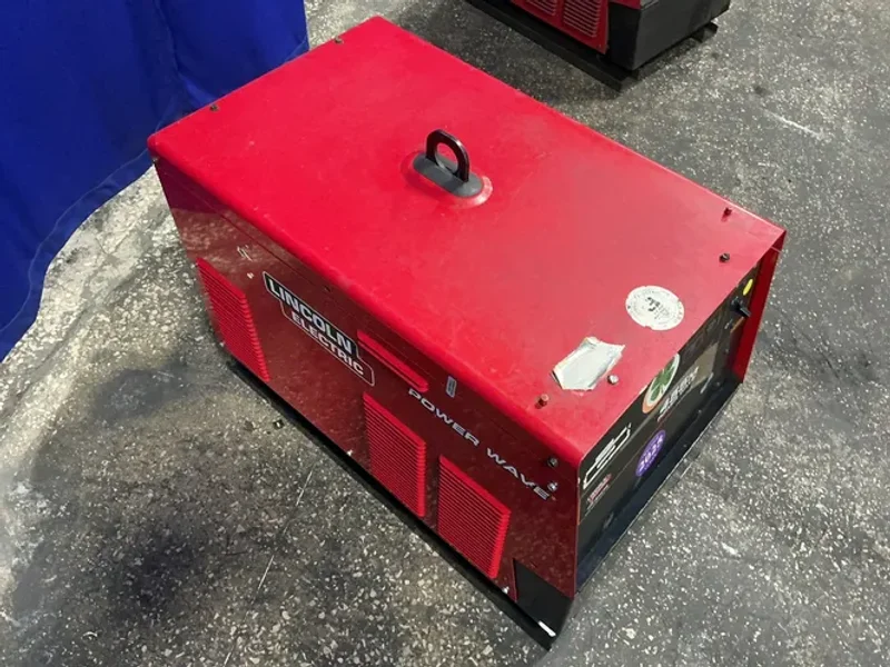Lincoln Electric  455 Watts  Welder - Powerwave455m