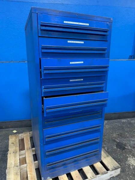 9 DRAWERS TOOL CABINET