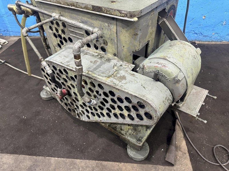 8 TON MAPLEWOOD 4 POST CUTOFF PRESS: STOCK #77508