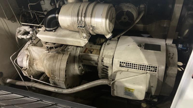 Gardner-Denver 50 HP Turn Valve Rotary Screw Air Compressor