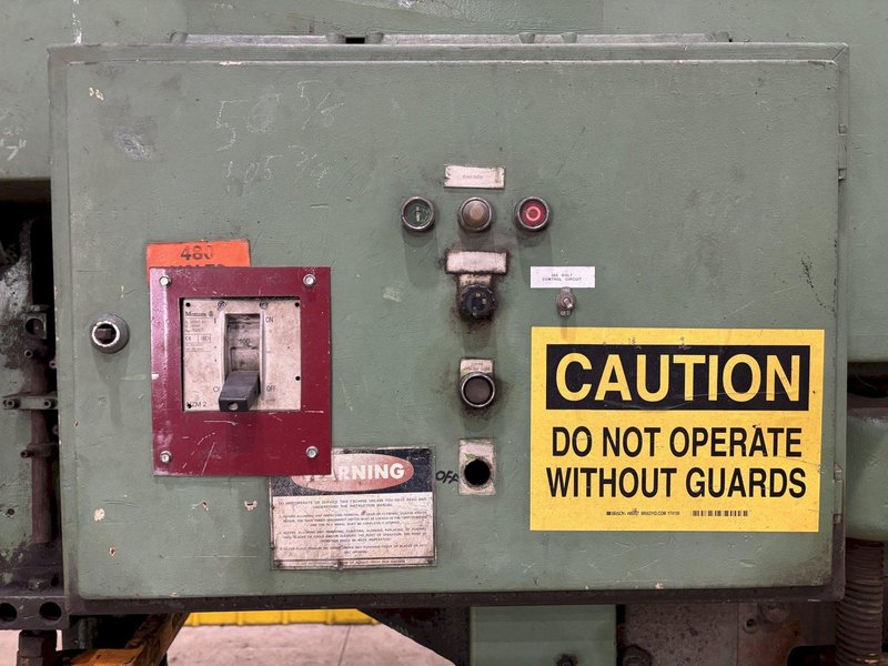 120 TON MUBEA MODEL #KLSH1100 HYDRAULIC IRONWORKER: YOBRO #23725