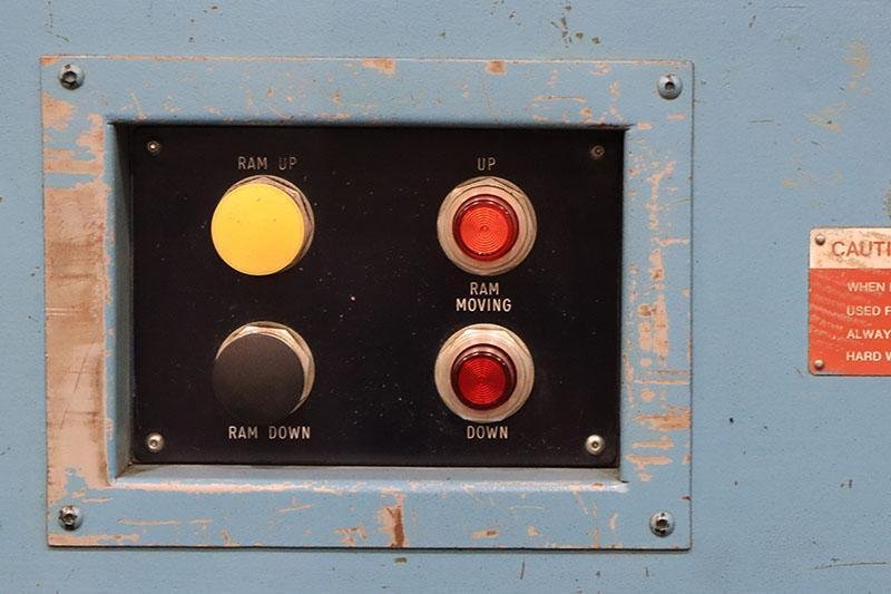 55 Ton x 8 Ft NIAGARA Hydraulic Press Brake, Model HD55-6-8