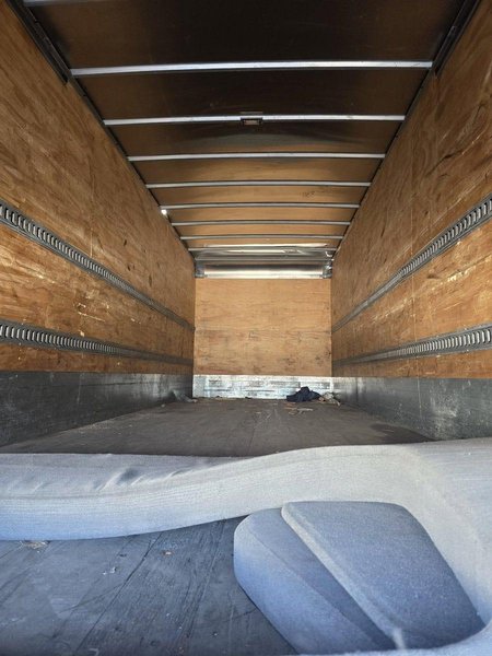 Freightliner M2 Straight Box Truck – Expeditor w/ Liftgate, 2015