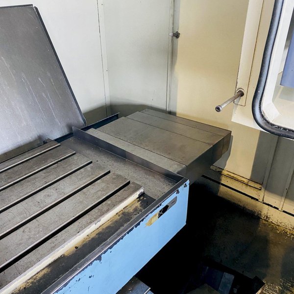 OKK PCV 55 CNC VERTICAL MACHINING CENTER. STOCK # 0633821