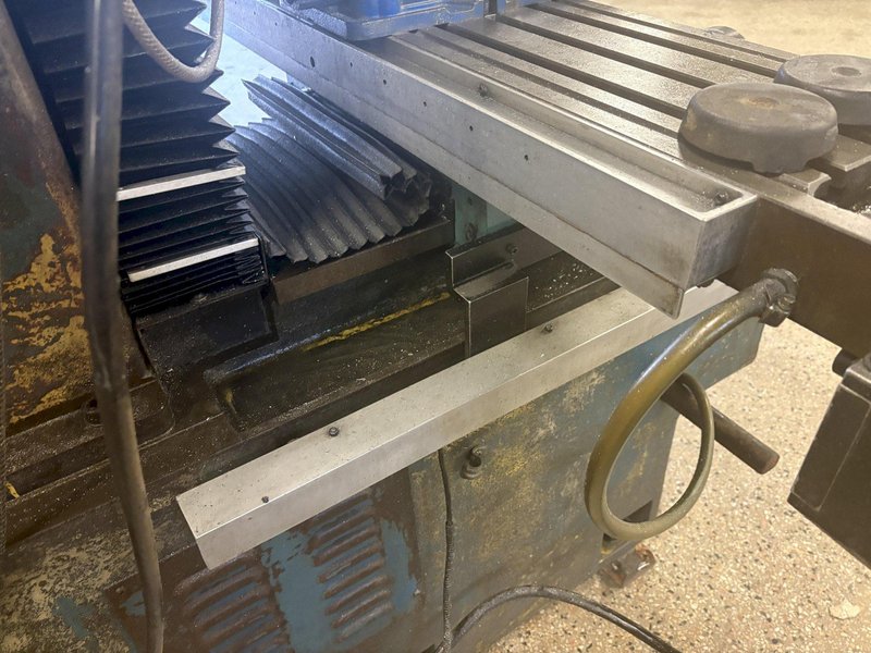 1998 Southwestern Industries TRAK DPM 3-Axis CNC Bed Mill | 40-Taper, Power Drawbar, ProtoTRAK SM