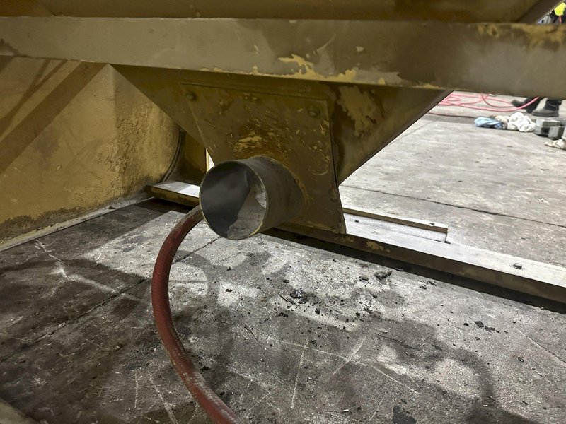 36" x 48" EMPIRE SHOT BLAST CABINET WITH DUST COLLECTOR: YOBRO #24542