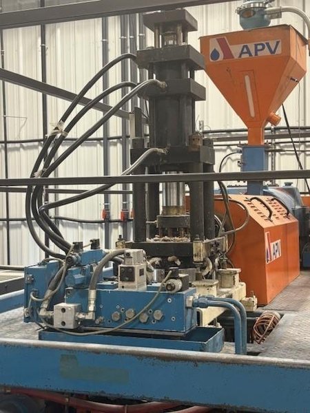 Sterling LS-3 Extrusion Blow Molding Machine