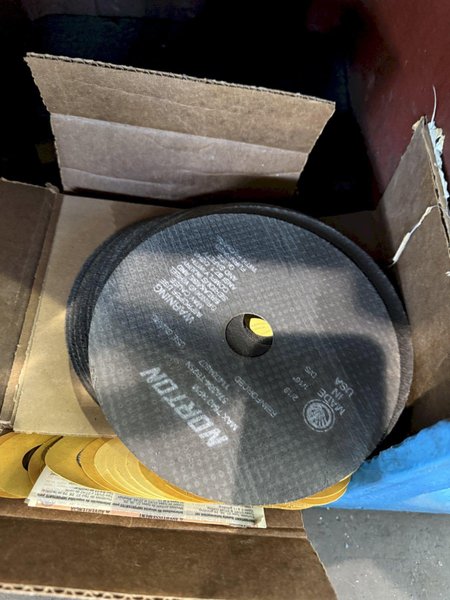 6" X 18" PARKER MAJESTIC NO. 2 HANDFEED SURFACE GRINDER w/ KIN JUNG " PERMANENT MAGNETIC CHUCK. STOCK #0310323.