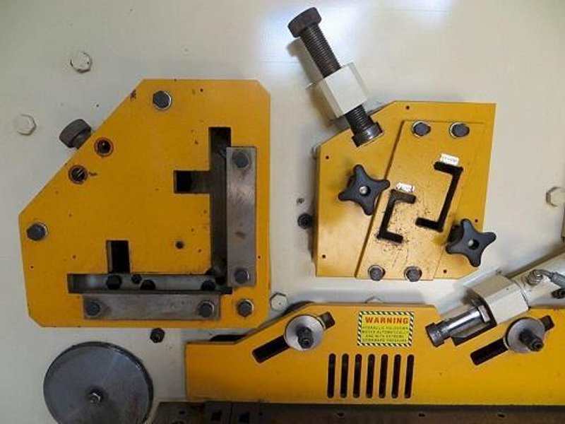 165 TON GEKA MODEL HYDRACORP 165S HYDRAULIC IRONWORKER