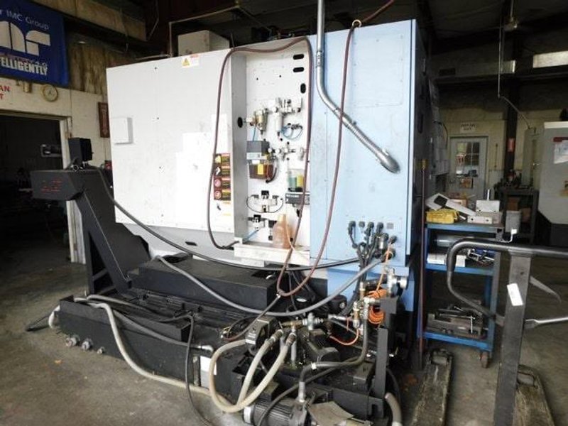 Doosan BVM 5700 VMC, 2022 – LNS Chip Conveyor &amp; Chip Blaster