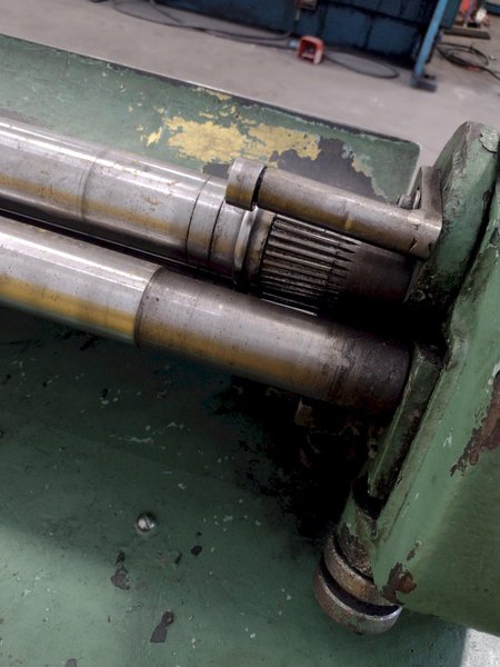 60" BROWN AND BOGGS MODEL 265 PIPE ROLLER AND CRIMPER: STOCK #17018