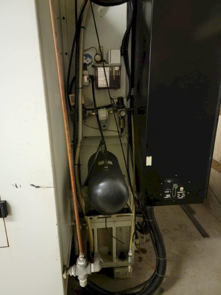 Hurco VMX 30 VMC, 2002 – Through Spindle Coolant, Chip Conveyor, Hurco Ultimax CNC Control