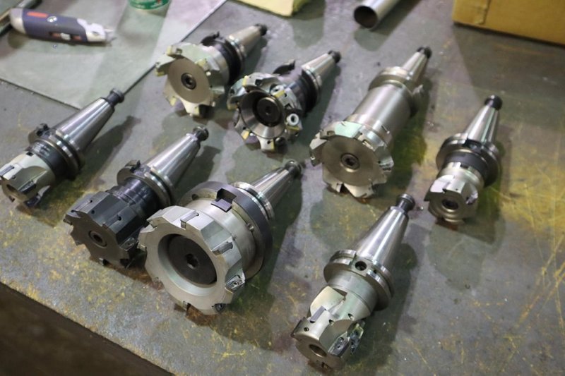 CT40 Taper Tool Holders: (8) with Assorted Insert Milling Cutters, 2", 3", 4" - Auction Item