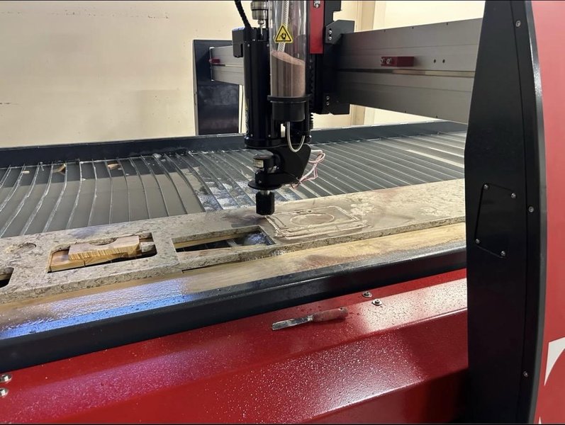 7′ x 16′ Omax Maxiem 2040 Waterjet, 2024 – 50,000 PSI, 5 Axis A-Jet Head