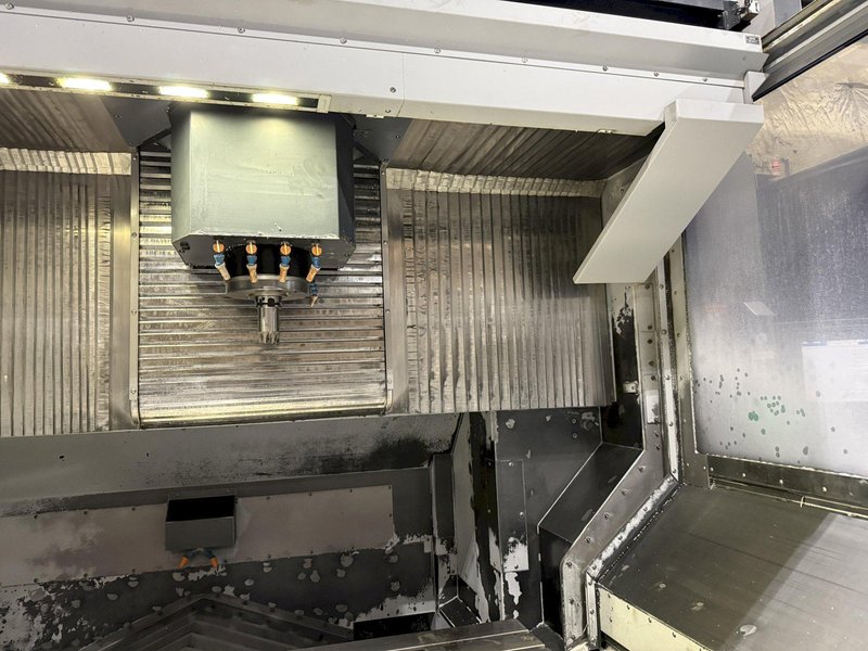 Makino F9 CNC Vertical Machining Center For Sale - 2015