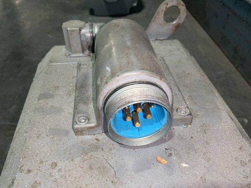 SIEMENS SERVO MOTOR   -  1FT6105-1AC71-4AG1