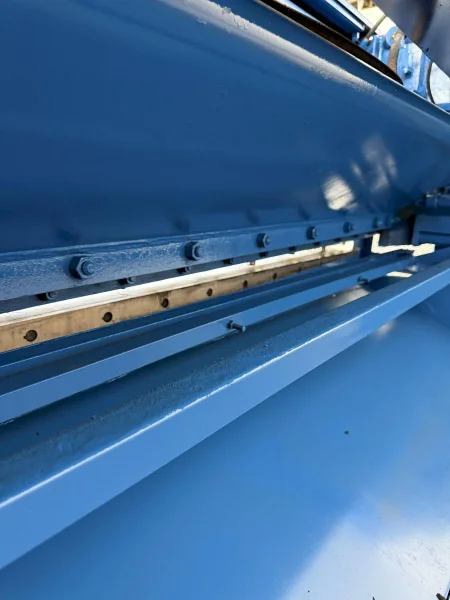 10’ X ¼” PACIFIC MODEL #250B10 HYDRAULIC SHEAR: STOCK #23403