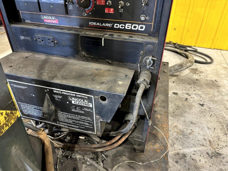 LINCOLN ELECTRIC WELDING MANIPULATOR SYSTEM: IDEALARC DC600 WELDER, NA-5 CONTROLLER, AND WELDING HEAD: STOCK #21890
