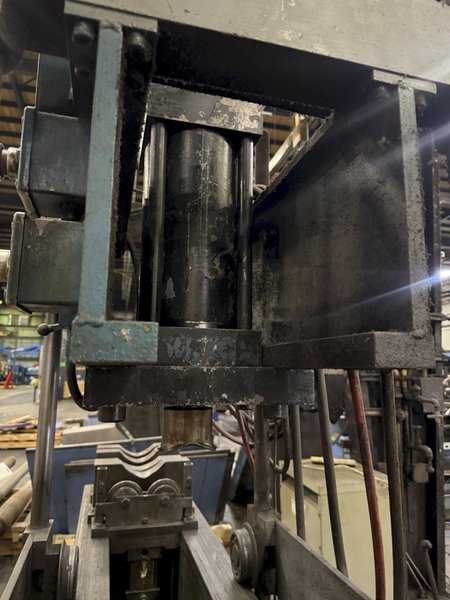 75 TON X 96" DRILCO TRAVELING HEAD HYDRAULIC STRAIGHTENING PRESS: YOBRO #25865