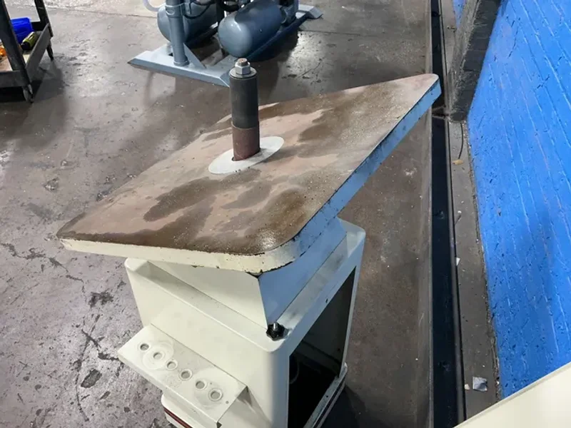JET 24” X 24” OSCILLATING SPINDLE SANDER   -  JOVS-10