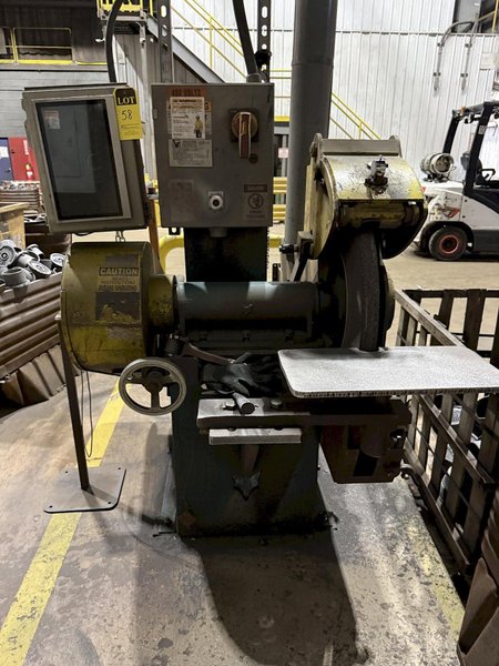 Fox model F10-00135-25 right hand 25hp single end snag grinder s/n 56718-3 with safety guard and disconnect