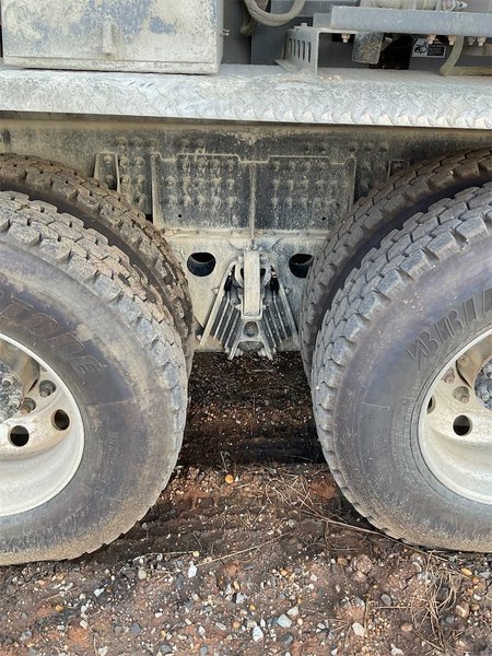 2025 Mack GR64B 1M2GR2GC1SM043902