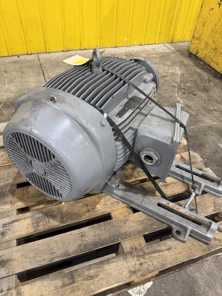 30 HP X 22 KW X 880 RPM WEG SEVERE DUTY AC 3 PHASE MOTOR: YOBRO #25715