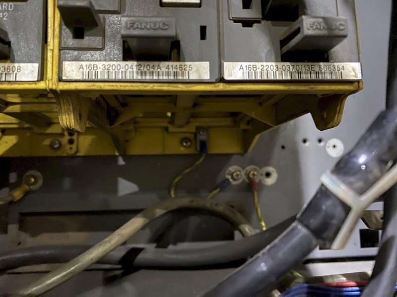 FANUC – ArcMate 100iB w/ R-J3iB Controls USED