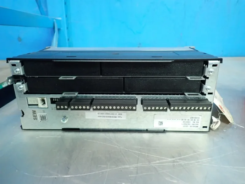 SEW EURODRIVE 4 HP MOVIDRIVE B INVERTER  -  MDX61B0030-5A3-4-00