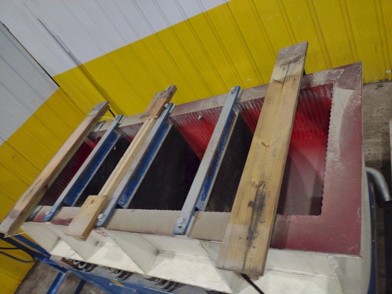 17 CUBIC FOOT VIBE TECH MODEL #VTHT-2472 TUB STYLE VIBRATORY FINISHER : YOBRO #25354