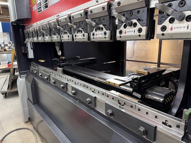 56 Ton x 7 Ft. AMADA Hydraulic Press Brake w/CNC, New 2018, Model HG5020