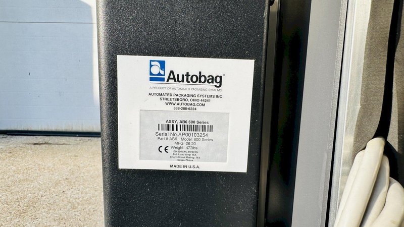 Automated Packaging Systems | Autobag 600 Bagger System  |  Vertical Orientation for Package Fulfilment with Powered Outfeed Conveyor