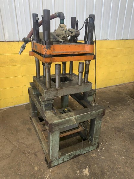 12 TON AIRAM 4-POST CUTOFF PRESS: STOCK #13726