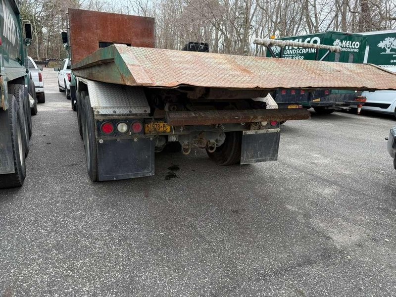 Kenworth T800 Roll Off Hoist Truck, 2006 – CAT Diesel, Manual 8LL, 60,000 lb Hoist, Tri-Axle, Work Ready