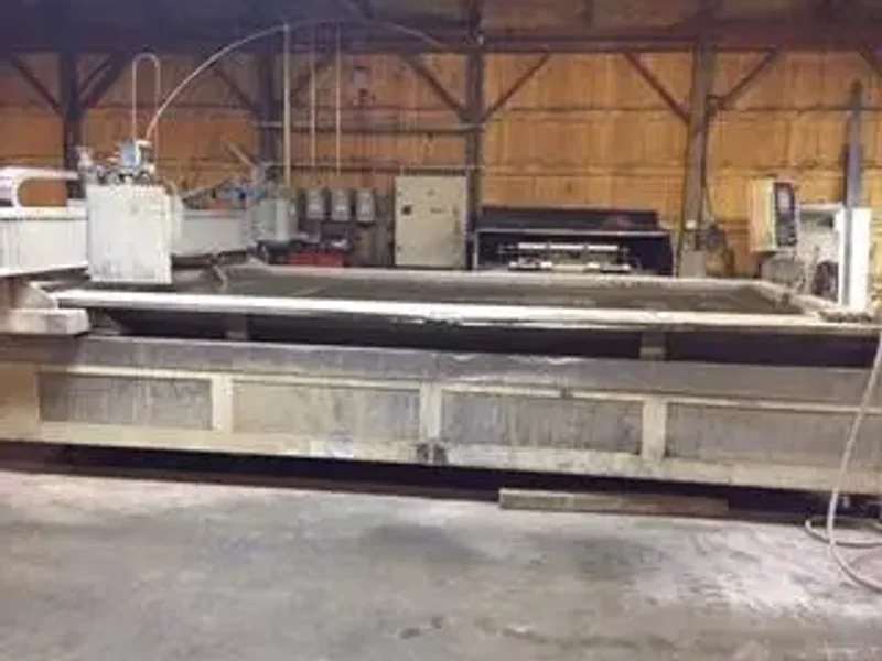 2007 MITSUBISHI | Waterjet Cutters