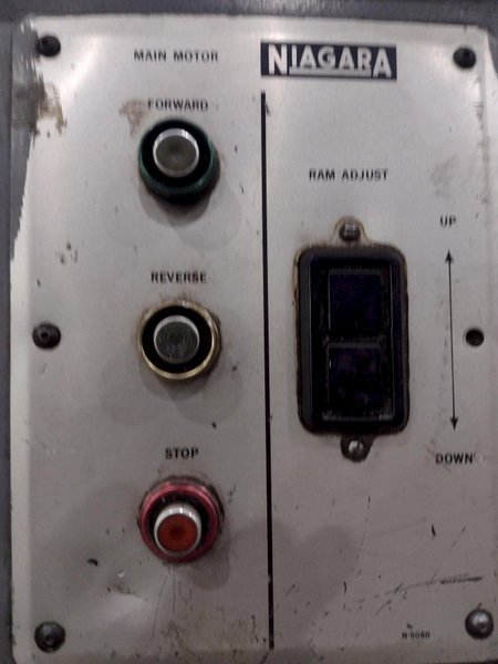 36 TON X 8' NIAGARA MODEL #1B36-6-8 MECHANICAL PUNCH PRESS: STOCK #23465