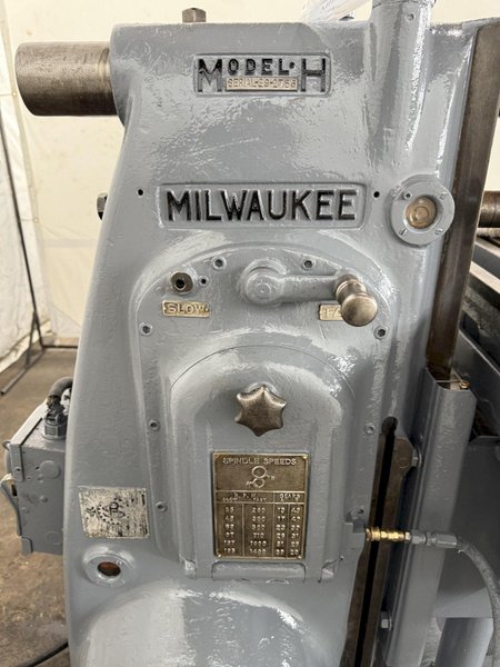 KEARNEY &amp; TRECKER / MILWAUKEE MODEL H HORIZONTAL PRODUCTION MILL. STOCK # 0683924.