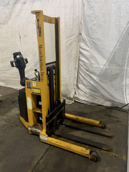 2,000 LB BIG-JOE PDI-24-A05 ELECTRIC WALK BEHIND FORKLIFT. STOCK # 1164723.