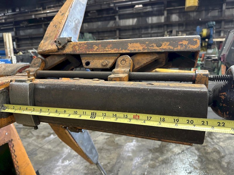 2500 LBS X 12&quot; COOPER WEYMOUTH DOUBLE END PULL-OFF COIL REEL UNCOILER: STOCK #22619
