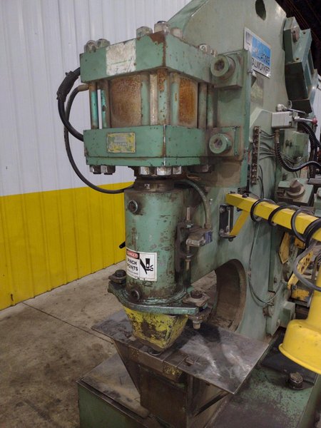 95 TON HILL ACME MODEL #6 HYDRAULIC IRONWORKER: STOCK #23420