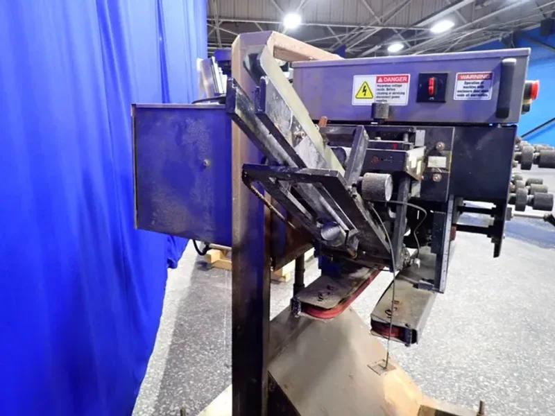 E-pak Machinery  3 Spindle Capper